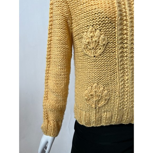 Yellow Large Stitch Knit Vintage Sweater size Medium - Picture 2 of 15